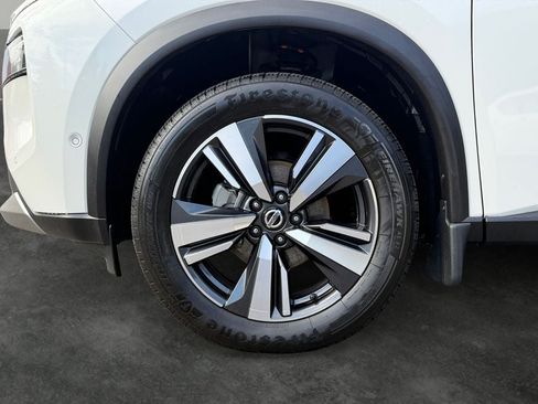 Used 2021 Nissan Rogue Platinum AWD/4WD image 4