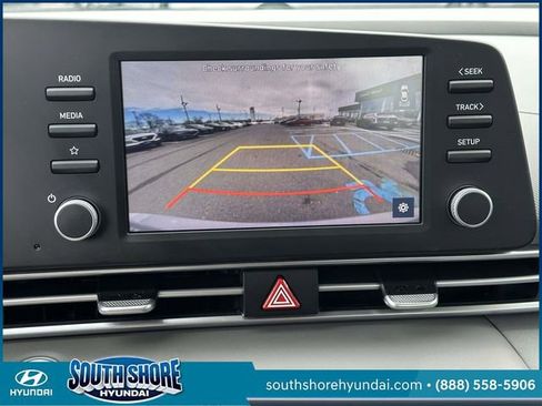 Certified 2023 Hyundai Elantra SEL image 29