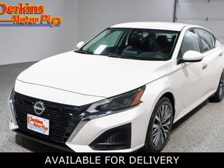 Used 2023 Nissan Altima 2.5 SV video 1
