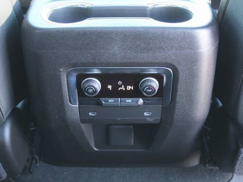 Used 2021 Chevrolet Tahoe Z71 image 19