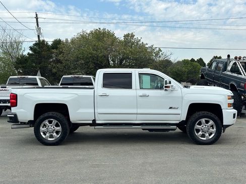 Used 2019 Chevrolet Silverado 2500 LTZ w/ Duramax Plus Package image 3