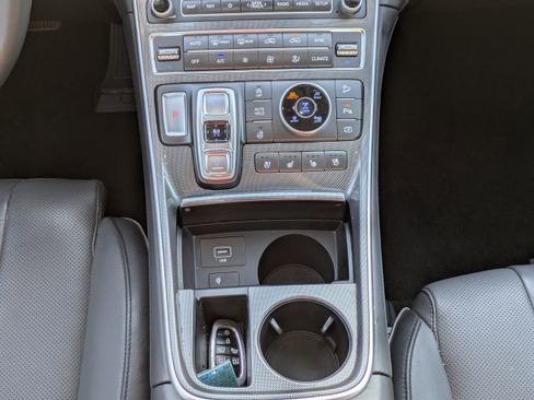 Used 2023 Hyundai Santa Fe Limited image 18