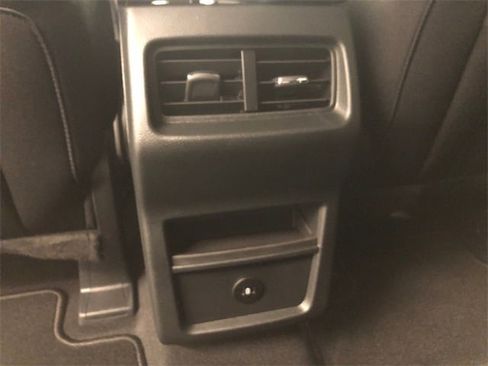 New 2024 Ford Edge SE image 27