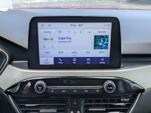 Used 2022 Ford Escape SE w/ SE Sport Appearance Package FWD image 16