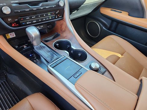 Used 2022 Lexus RX 350L FWD w/ Premium Package image 17