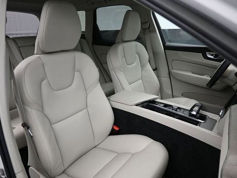 Used 2023 Volvo XC60 B5 Plus w/ Climate Package image 31