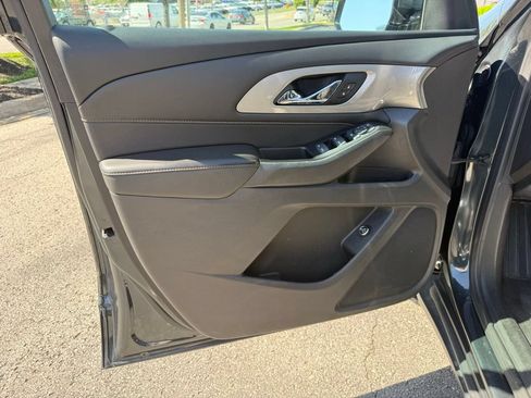 Used 2019 Chevrolet Traverse LT AWD/4WD image 18