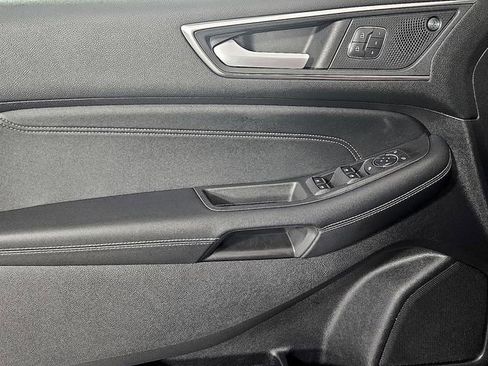 Certified 2021 Ford Edge Titanium image 12