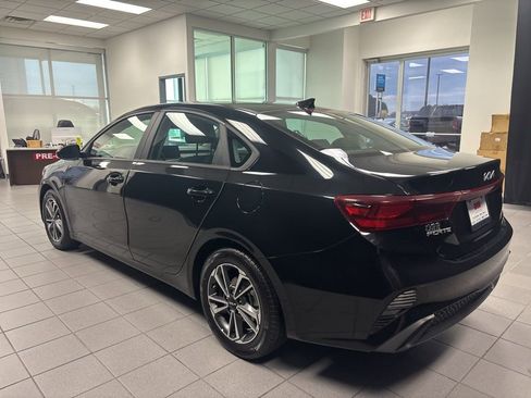 Used 2023 Kia Forte LXS image 5