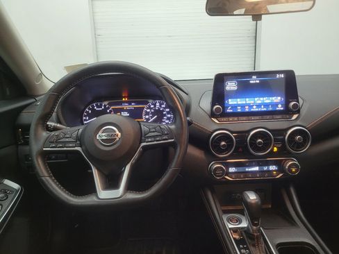 Used 2023 Nissan Sentra SR w/ SR Premium Package FWD image 22