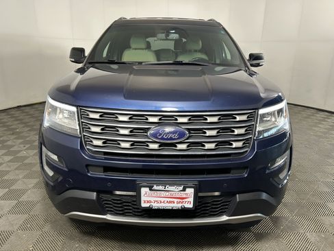 Used 2017 Ford Explorer XLT w/ Equipment Group 201A AWD/4WD image 7