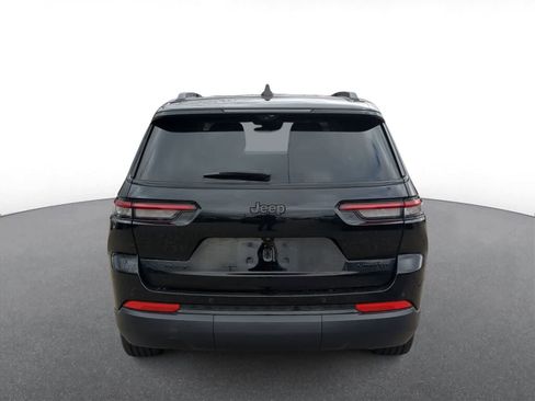 Used 2023 Jeep Grand Cherokee L Limited w/ Luxury Tech Group II image 7