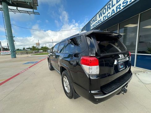 Used 2013 Toyota 4Runner SR5 AWD/4WD image 3