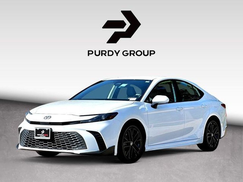 Used 2025 Toyota Camry SE FWD image 4