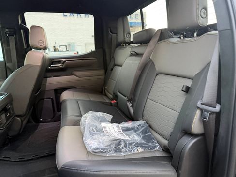 Used 2024 Chevrolet Silverado 1500 ZR2 AWD/4WD image 16