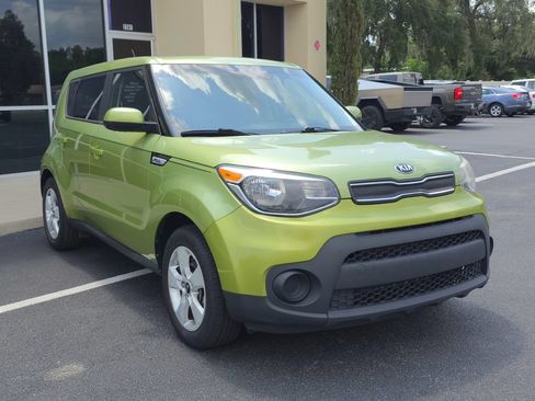 Used 2017 Kia Soul FWD image 3