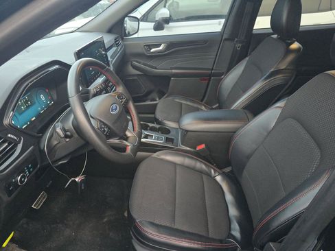 Used 2023 Ford Escape ST-Line Select w/ Tech Pack #2 image 8