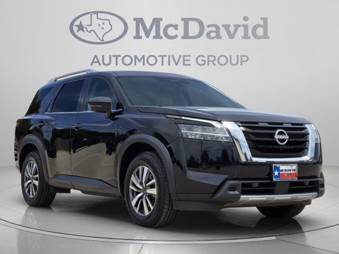Used 2024 Nissan Pathfinder SL AWD/4WD image 7