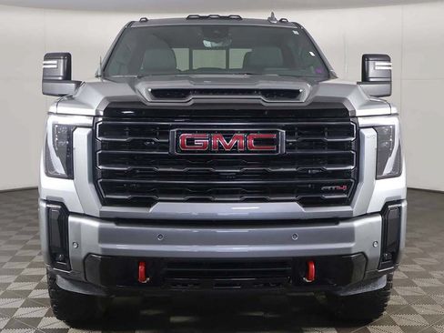 Used 2025 GMC Sierra 2500 AT4 w/ Technology Package AWD/4WD image 15