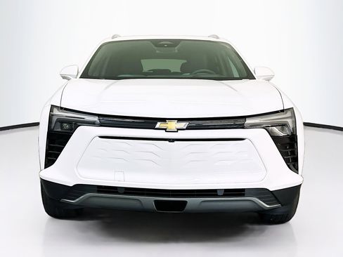 Used 2024 Chevrolet Blazer EV LT AWD/4WD image 2