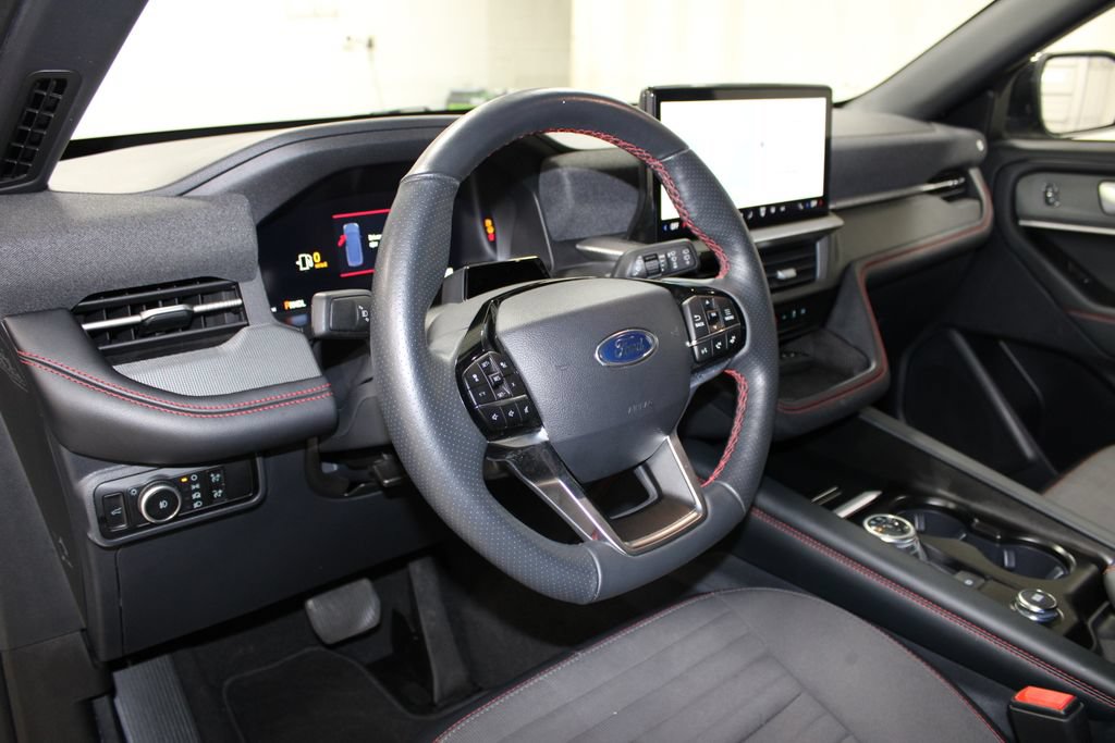 Used 2025 Ford Explorer ST-Line AWD/4WD image 14