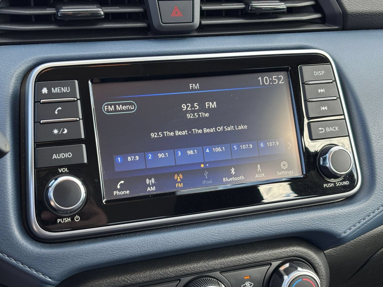 Used 2025 Nissan Versa SV FWD image 19
