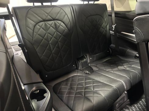 Used 2023 BMW X7 xDrive40i w/ Premium Package image 20