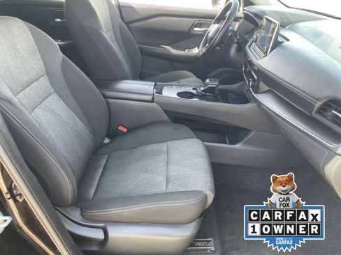 Used 2025 Nissan Rogue SV FWD image 12