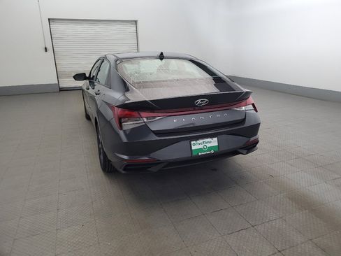Used 2022 Hyundai Elantra SEL w/ Cargo Package FWD image 6
