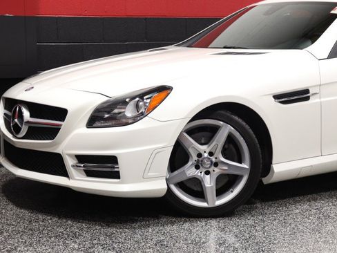 Used 2014 Mercedes-Benz SLK 250 image 25