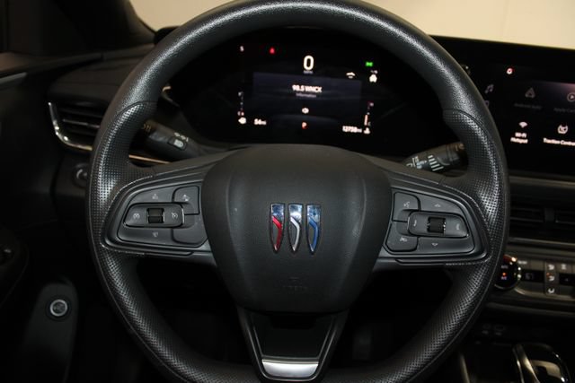 Used 2025 Buick Envista Preferred w/ Convenience II Package FWD image 23