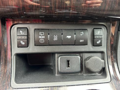 Used 2016 Chevrolet Traverse LT FWD image 29