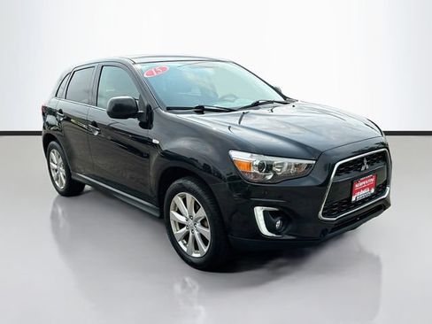 Used 2015 Mitsubishi Outlander Sport SE AWD/4WD image 3