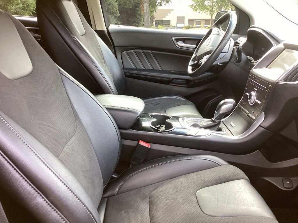 Used 2017 Ford Edge Sport w/ Equipment Group 401A AWD/4WD image 5