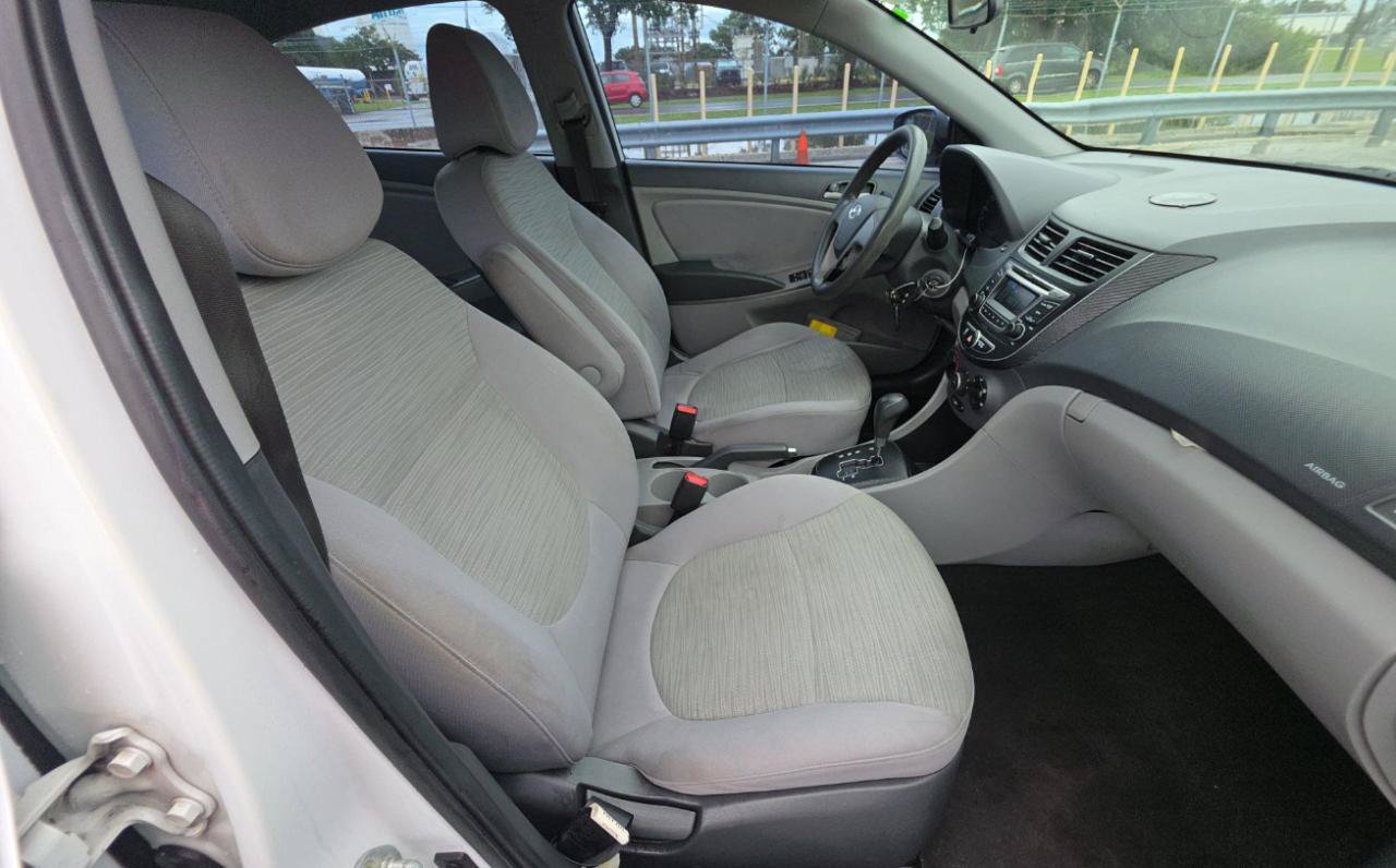 Used 2017 Hyundai Accent SE FWD image 11