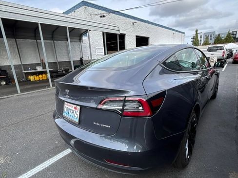 Used 2022 Tesla Model 3 Long Range AWD/4WD image 3