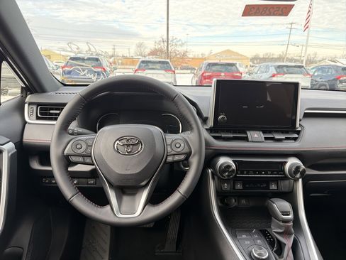 New 2025 Toyota RAV4 SE image 13