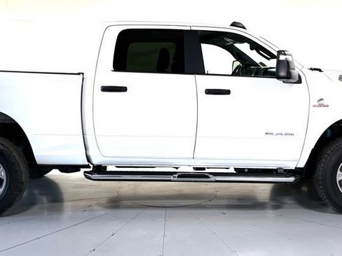 Used 2024 RAM 2500 Big Horn w/ Off Road Package AWD/4WD image 3