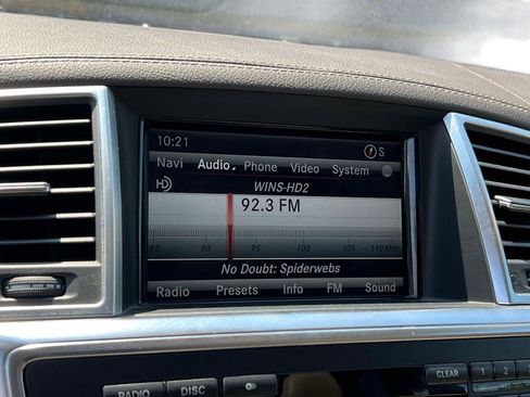 Used 2013 Mercedes-Benz GL 450 4MATIC image 36