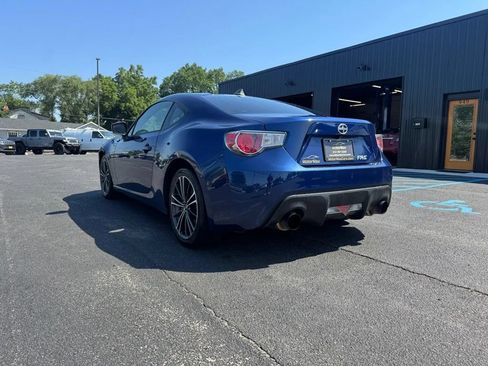 Used 2014 Scion FR-S RWD image 2