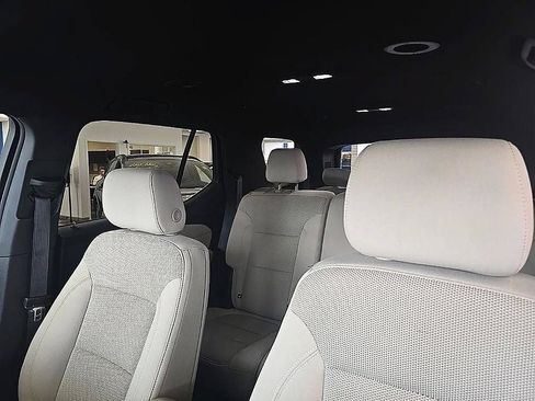 Used 2023 Chevrolet Traverse LS AWD/4WD image 28