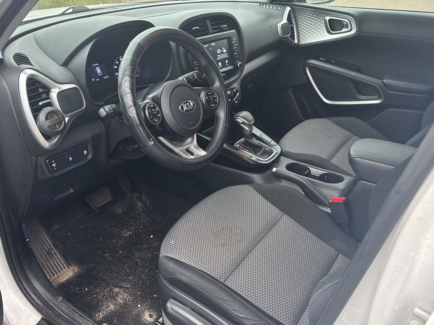 Used 2020 Kia Soul LX FWD image 11