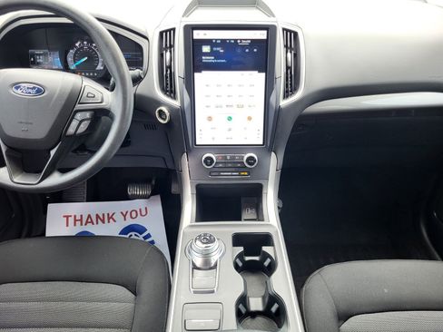 Certified 2022 Ford Edge SE image 15