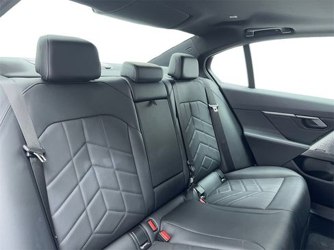 Used 2025 BMW 530i image 48