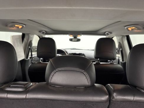 Used 2018 Jeep Compass Limited w/ Navigation Group image 9