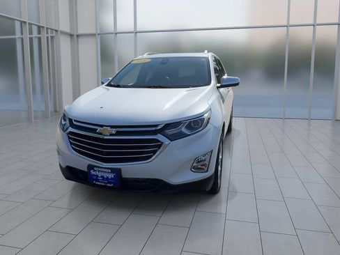 Used 2021 Chevrolet Equinox Premier AWD/4WD image 3