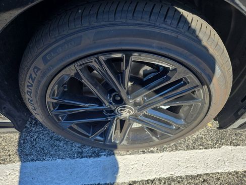 Used 2025 Toyota Camry SE image 30