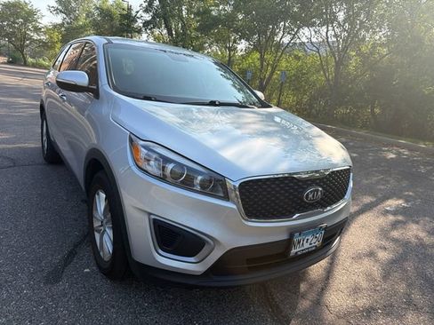 Used 2016 Kia Sorento L FWD image 8