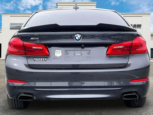 Used 2018 BMW 540i xDrive w/ Premium Package image 4