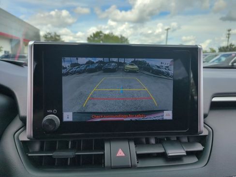 Used 2023 Toyota RAV4 LE FWD image 13